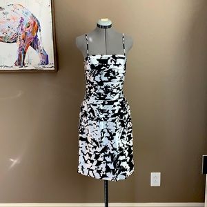 WHBM size 2 black and white floral dress satin